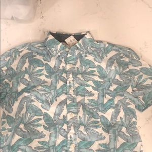 Boys shirt sleeved button up shirt